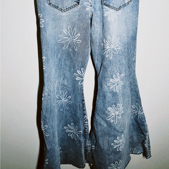 Wild Fable Flower Flare Jeans - Picture 3 of 7